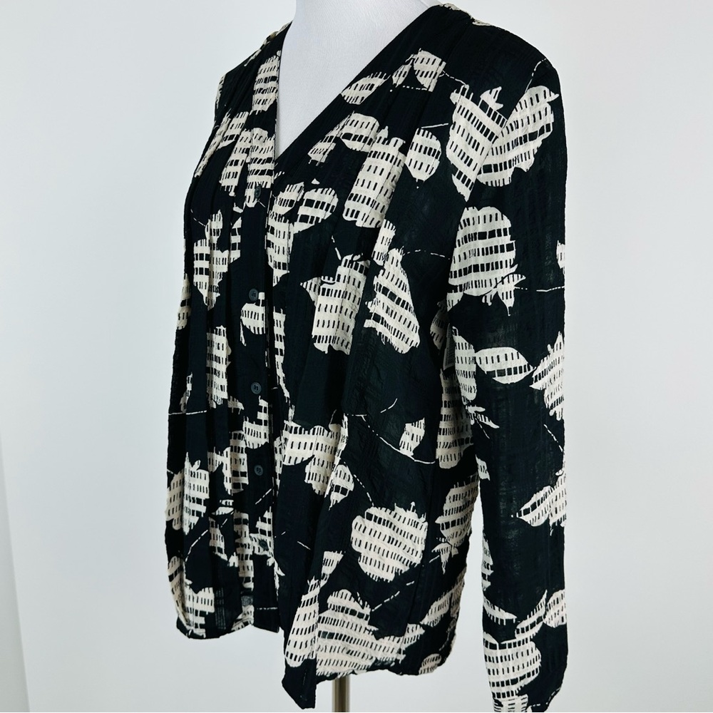 The Odells Everyday Pleat Top in Lagos Size XS - Picture 6 of 8